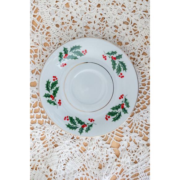 Porcelain Christmas Holly & Berries Gold Trim Teacup and Saucer Set - Picture 5 of 8
